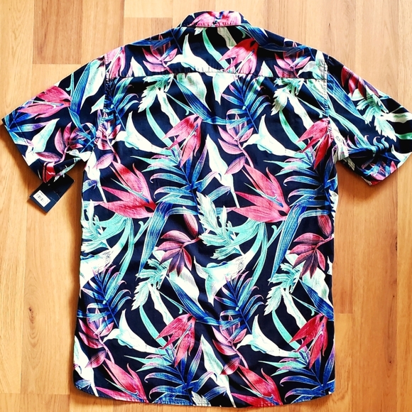 Hurley Men's Tailored Fit Shirt, size M - Picture 2 of 3